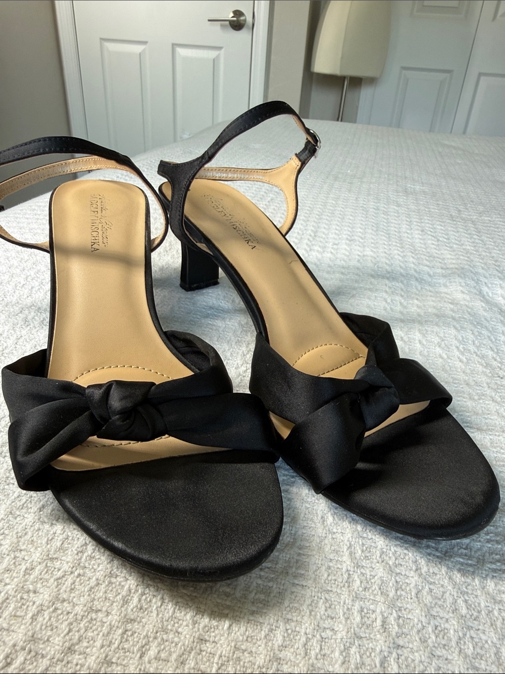 Badgley Mischka Women’s Black Knot Front Dress Sandals heels size 9.5